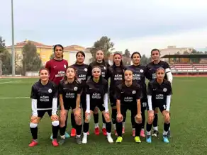 Ağrı Kadın Futbol Takımı, Silopi'de Beraberlikle Liderliğini Korudu