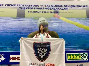 Genç Yüzücü Şampiyon Oldu!
