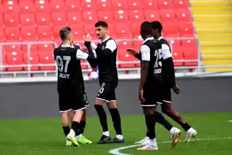Manisa FK, Göztepe'yi 2-1 Yendi!