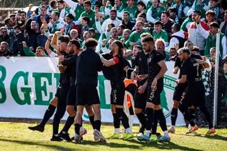 Muğlaspor, Tire'yi 1-0 Yendi, Zirveye Yükseldi!