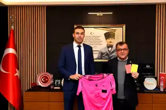 Oğuzhan Çakır: Türkiye'nin En Genç FIFA Hakemi!
