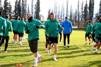 Sakaryaspor, Ümraniyespor Karşılaşmasına Hazırlanıyor