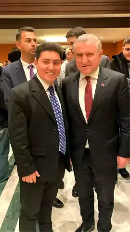 Bakan Bak'tan Gençlere: Gurur Duyuyoruz!