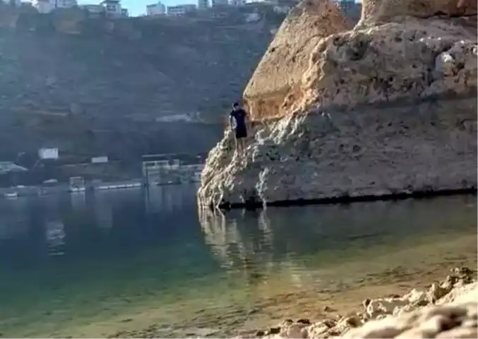 Dondurucu Havada Baraj Gölüne Atlama!