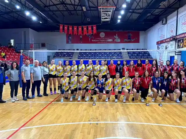 Düzce 1907, Yıldız Kızlar Voleybolunda Şampiyon!