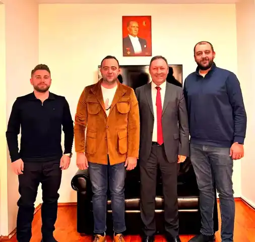 Eskişehirspor Başkanı'ndan Belediye Başkanı'na Teşekkür Ziyareti