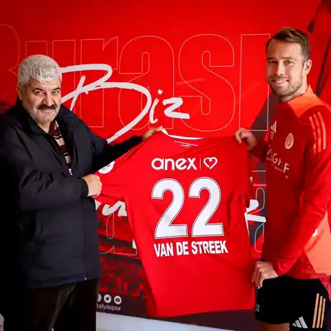 Antalyasporlu Van de Streek'ten Güvenlik Görevlisine Ziyaret!
